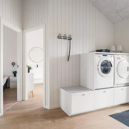 Bryngeir - 750m From The Sea In Djursland And Mols By Interhome *